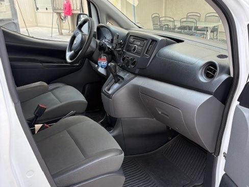 Used 2014 Nissan NV200 S w/ Back Door Glass Package image 6