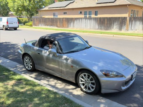 Used 2007 Honda S2000 image 2