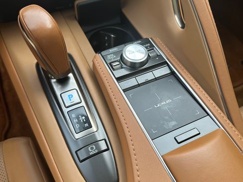 Used 2018 Lexus LC 500 Coupe w/ Touring Package RWD image 22