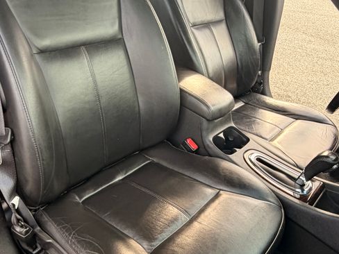 Used 2012 Chevrolet Impala LTZ FWD image 9