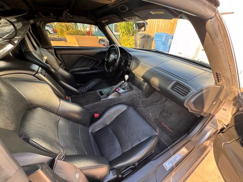 Used 2000 Honda S2000 image 13