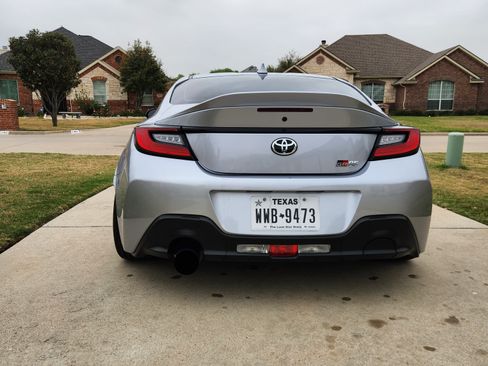 Used 2024 Toyota GR86 Premium image 9