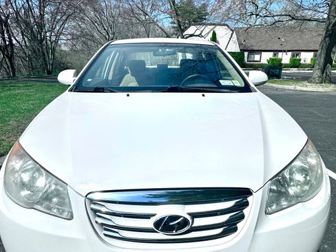 Used 2010 Hyundai Elantra GLS image 5