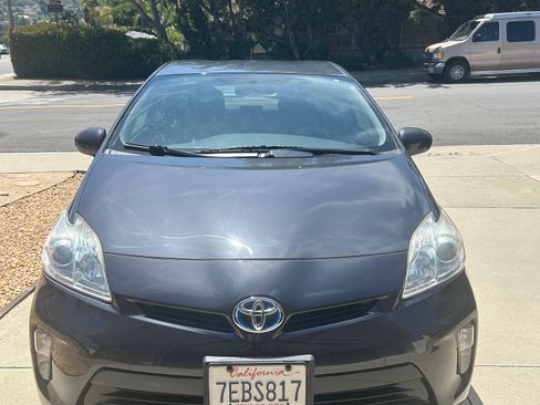 Used 2014 Toyota Prius Two FWD image 9