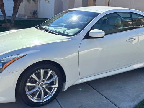 Used 2013 INFINITI G37 Sport w/ Premium Pkg image 4