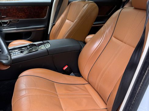 Used 2016 Jaguar XJ R-Sport image 5