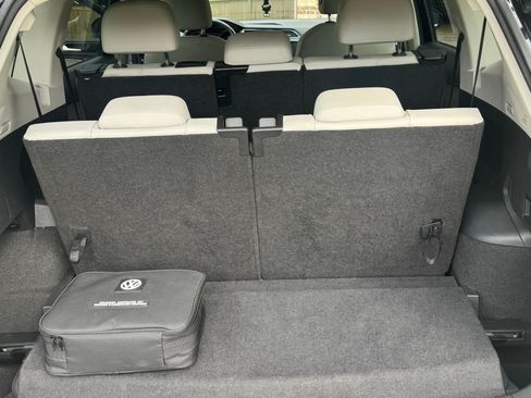 Used 2019 Volkswagen Tiguan SE FWD image 7