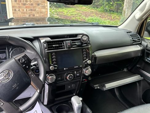 Used 2020 Toyota 4Runner TRD Off-Road Premium w/ Moonroof Package AWD/4WD image 8