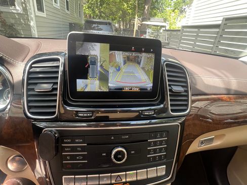 Used 2019 Mercedes-Benz GLS 550 4MATIC image 18