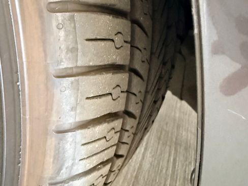 Used 2006 BMW 325i Sedan image 6