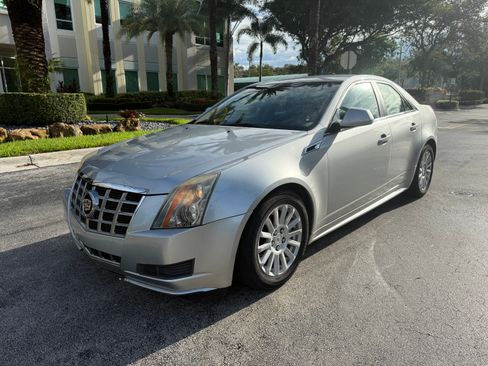 Used 2013 Cadillac CTS Luxury image 2