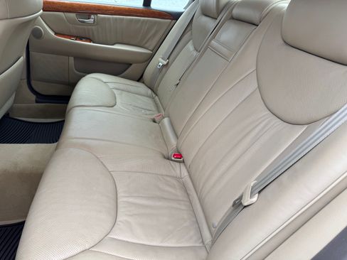 Used 2005 Lexus LS 430 RWD image 20