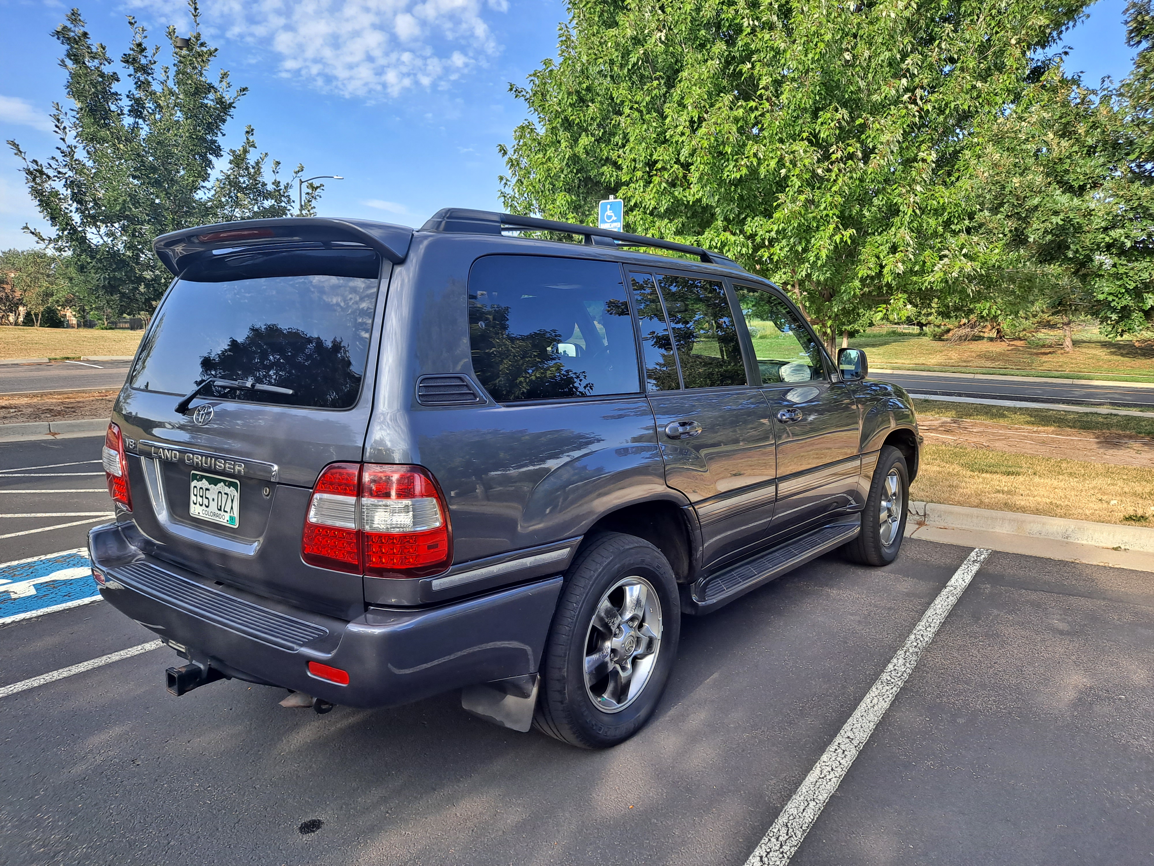 Used 2006 Toyota Land Cruiser w/ Convenience Pkg AWD/4WD image 8