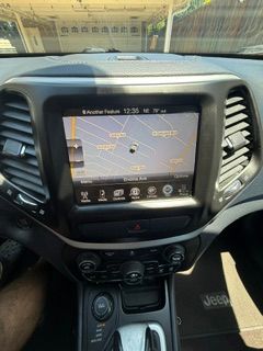 Used 2014 Jeep Cherokee Limited w/ Luxury Group AWD/4WD image 15