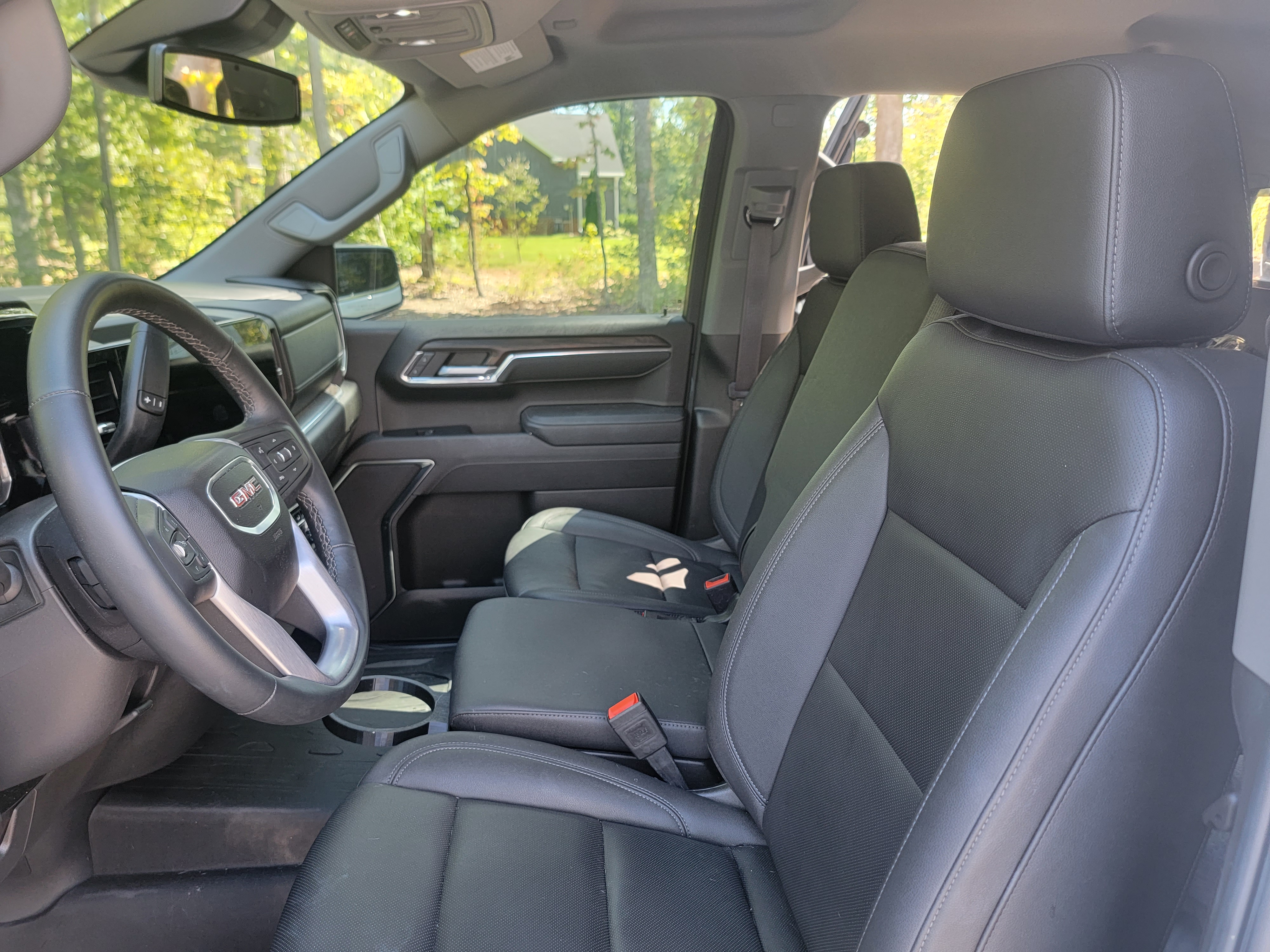 Used 2025 GMC Sierra 1500 SLT AWD/4WD image 11