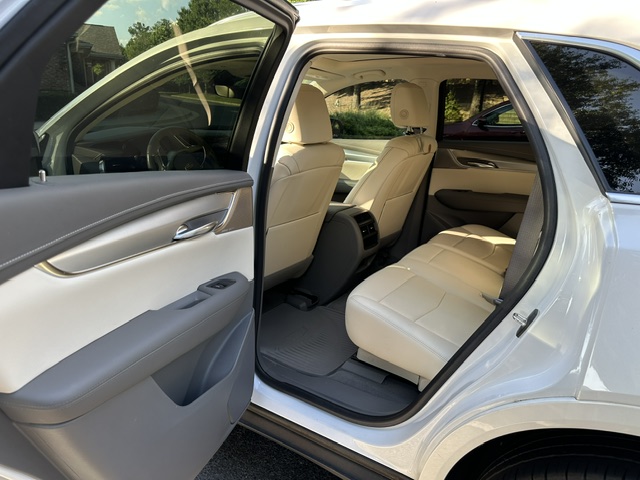 Used 2021 Cadillac XT5 Premium Luxury FWD image 6