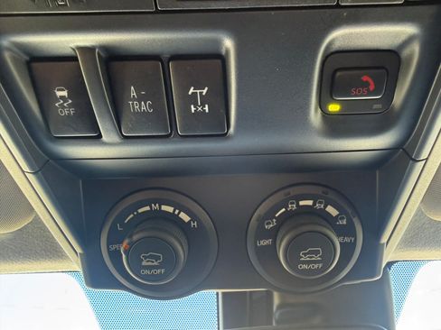 Used 2022 Toyota 4Runner TRD Off-Road Premium AWD/4WD image 21