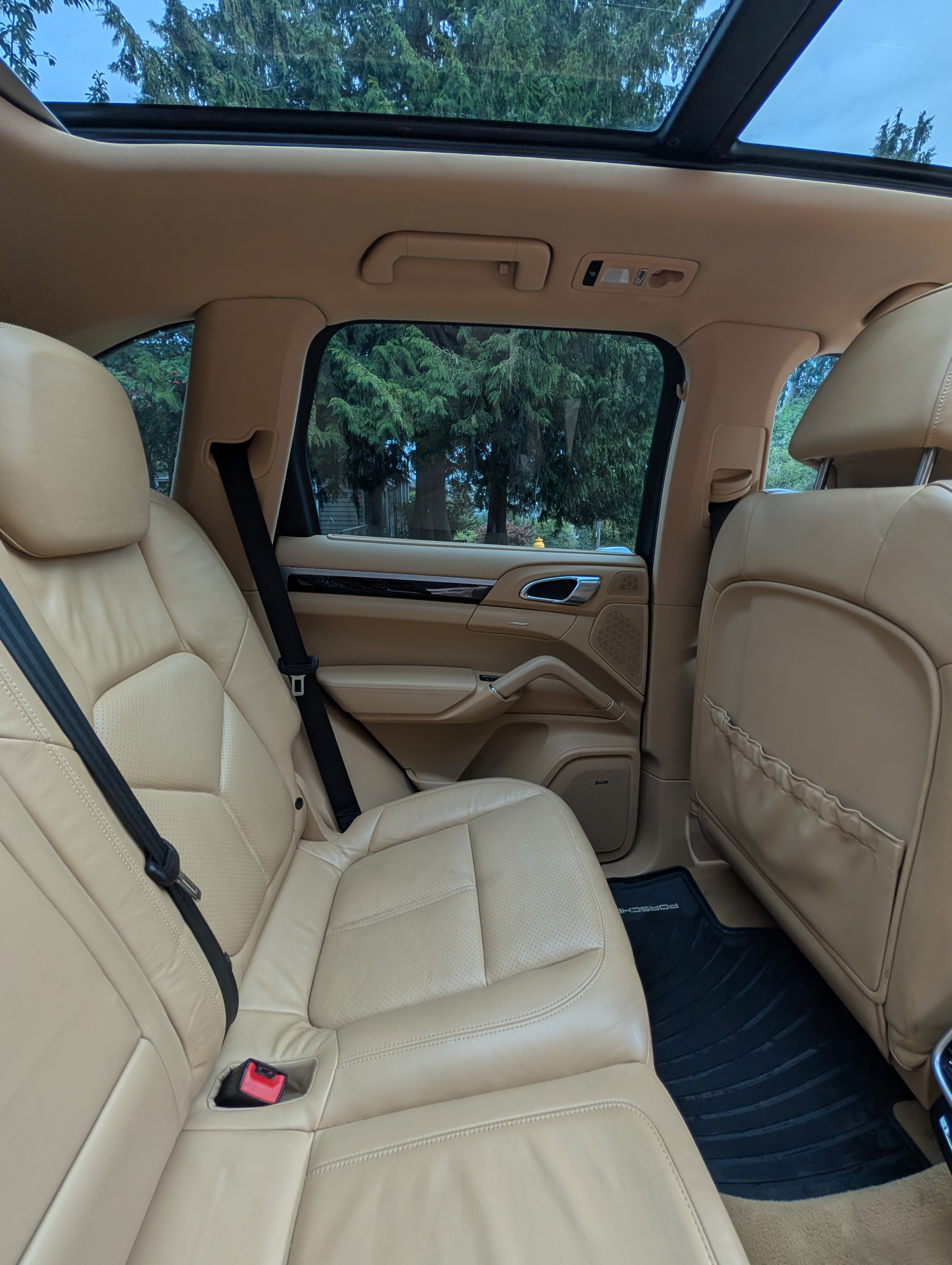Used 2011 Porsche Cayenne AWD/4WD image 12