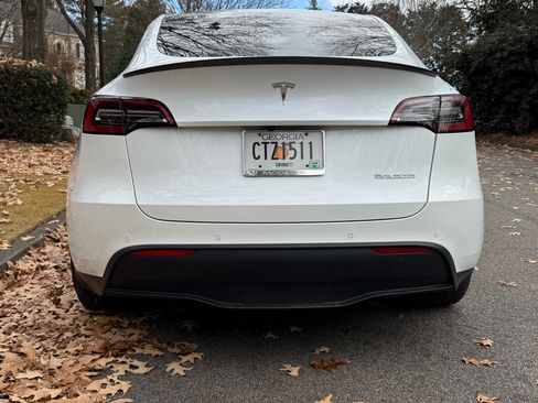 Used 2022 Tesla Model Y Performance image 6