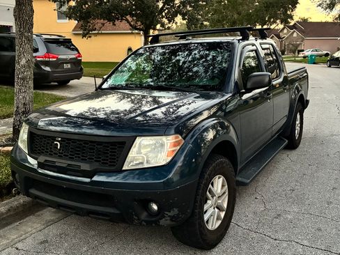 Used 2015 Nissan Frontier SV w/ SV Value Truck Package image 4