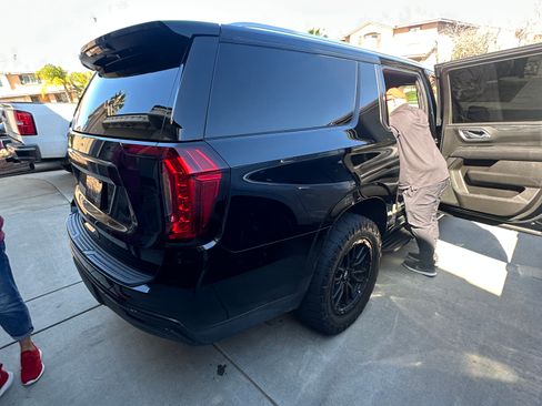 Used 2021 GMC Yukon XL SLT w/ SLT Premium Package image 14