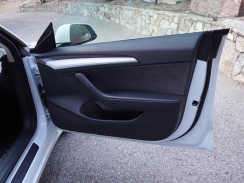 Used 2023 Tesla Model 3 Standard Range RWD image 23