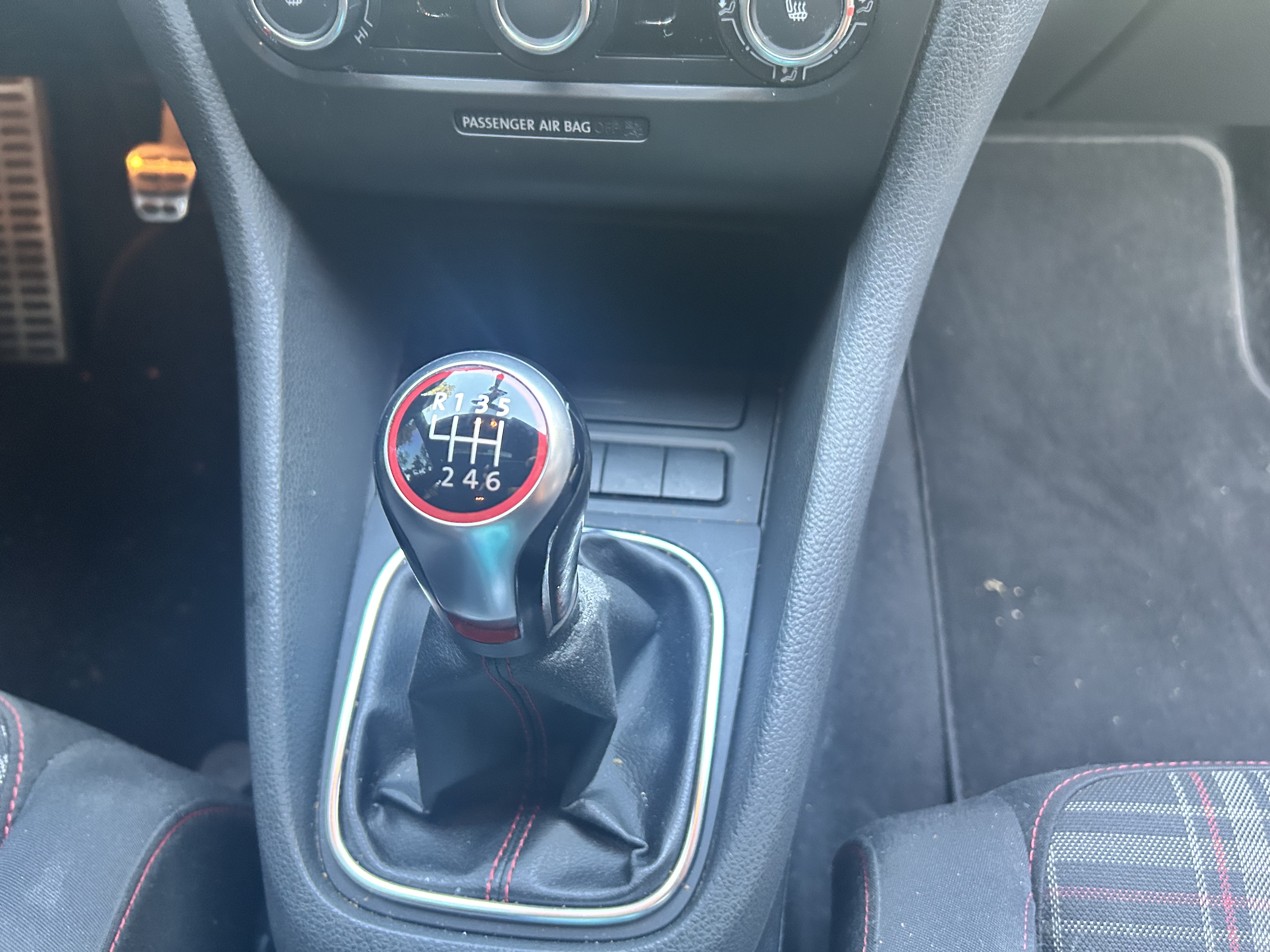 Used 2012 Volkswagen GTI 4-Door FWD image 13