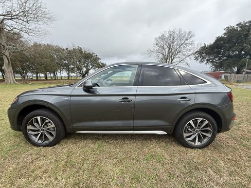 Used 2023 Audi Q5 2.0T Premium w/ Convenience Package image 1