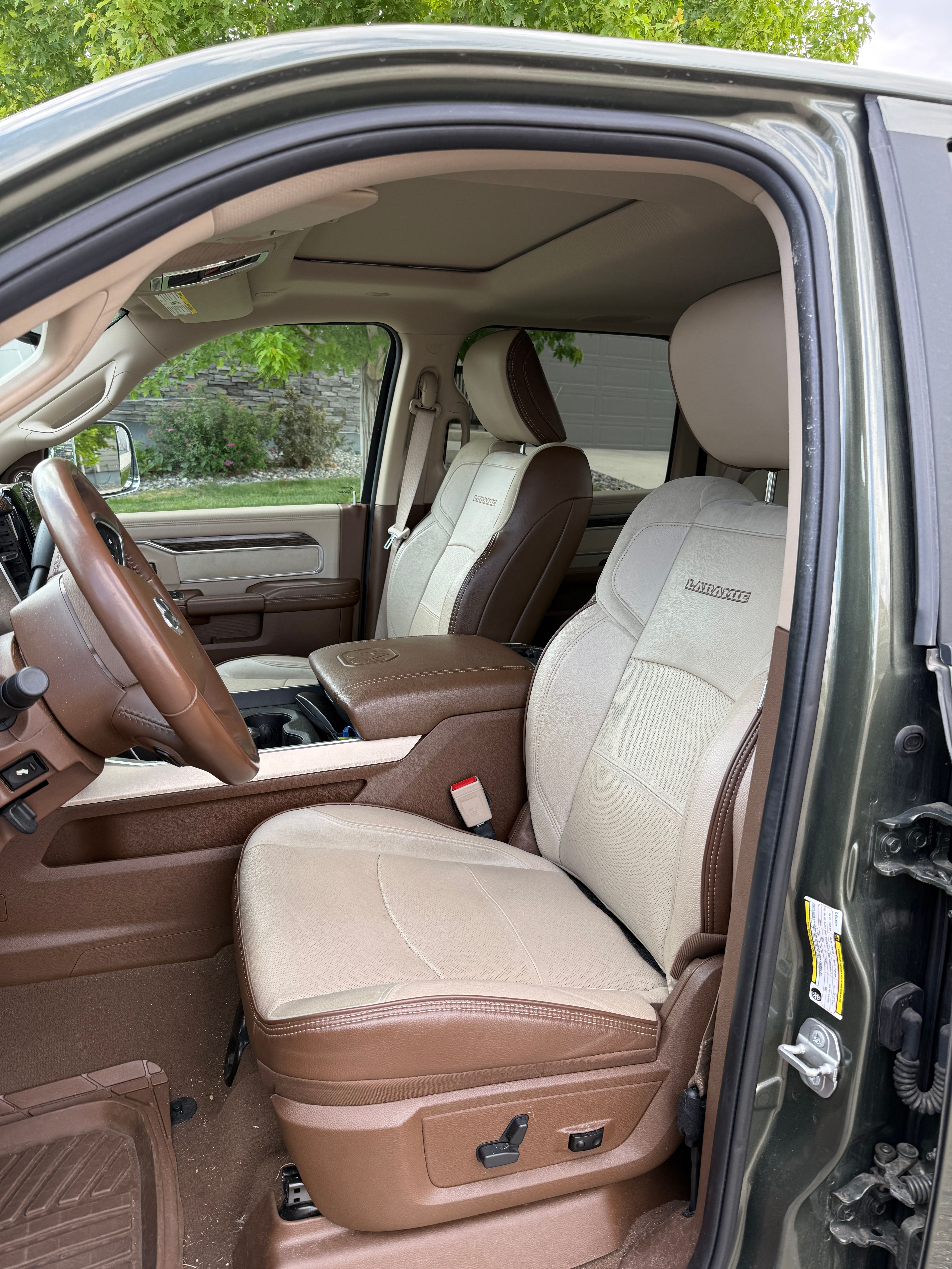 Used 2021 RAM 2500 Laramie AWD/4WD image 6