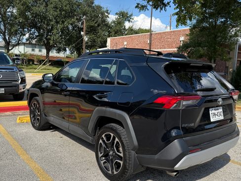 Used 2019 Toyota RAV4 Adventure image 4