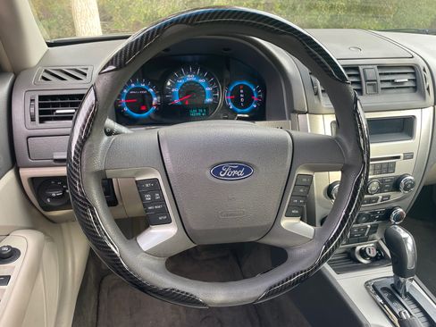Used 2011 Ford Fusion SE image 6