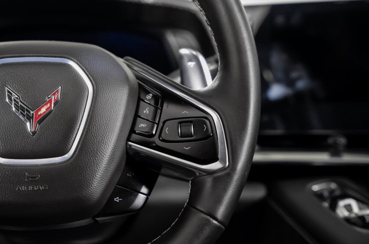 Used 2020 Chevrolet Corvette Stingray Preferred Cpe w/ 2LT Preferred Equipment Group RWD image 19