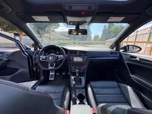 Used 2017 Volkswagen GTI Autobahn FWD image 12