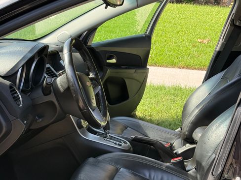 Used 2015 Chevrolet Cruze LT FWD image 12