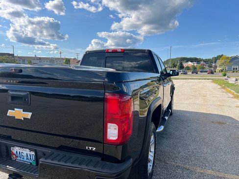 Used 2016 Chevrolet Silverado 1500 LTZ Z71 w/ LTZ Plus Package AWD/4WD image 15
