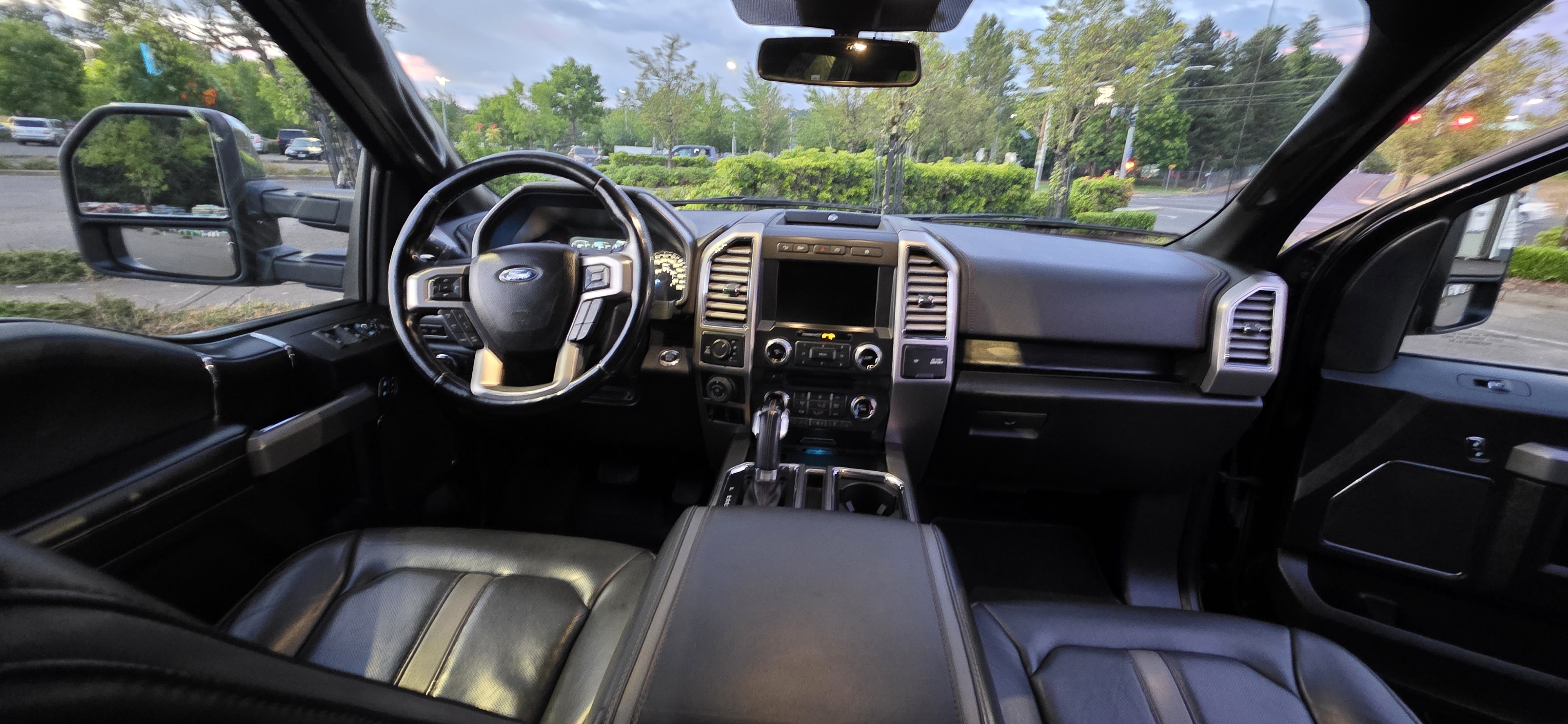 Used 2018 Ford F150 Platinum w/ Technology Package AWD/4WD image 15