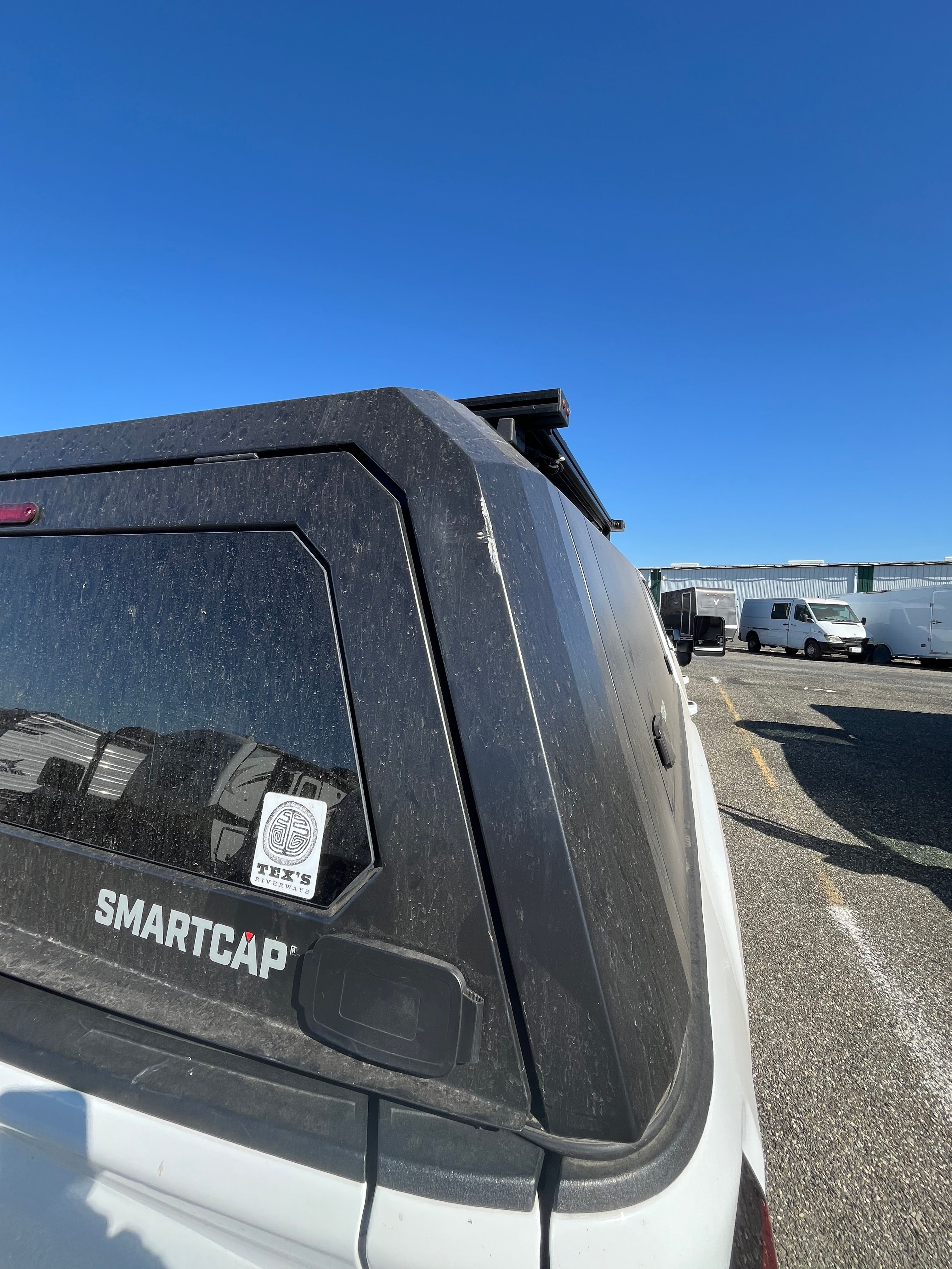 Used 2022 GMC Sierra 2500 AT4 w/ AT4 Preferred Package AWD/4WD image 9