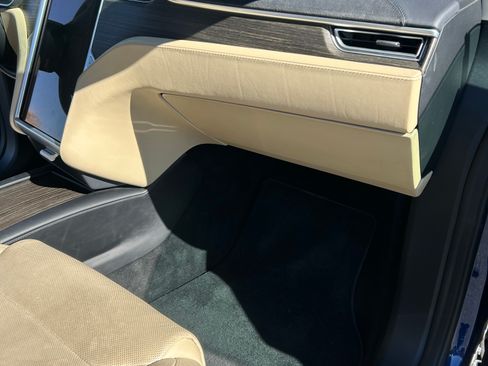 Used 2016 Tesla Model X 90D image 8