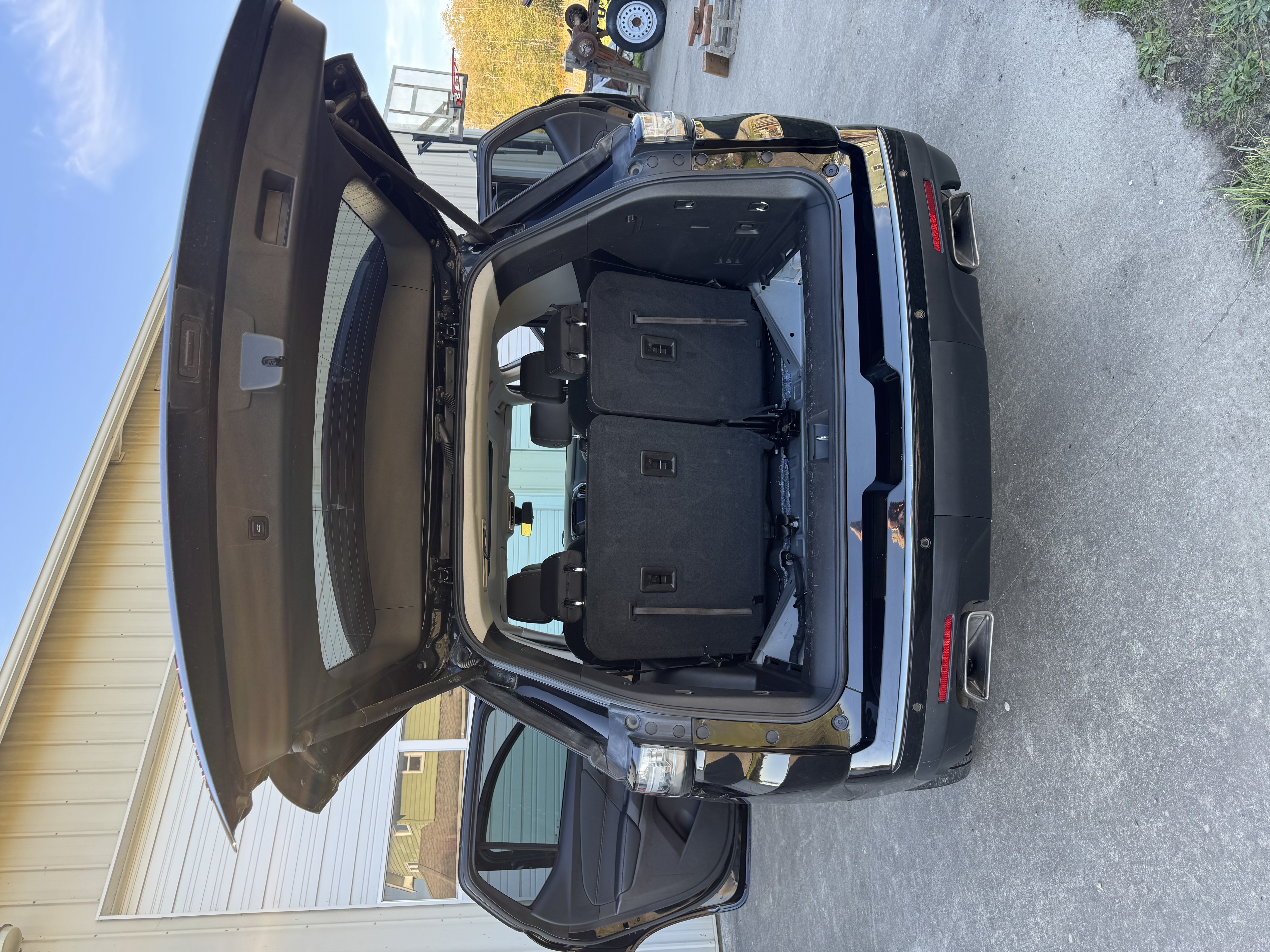 Used 2021 Chevrolet Traverse Premier w/ Redline Edition AWD/4WD image 10