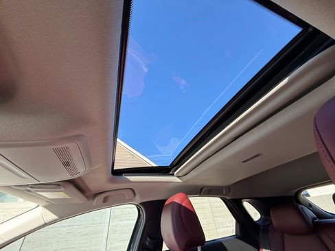 Used 2022 MAZDA CX-30 AWD 2.5 S w/ Preferred Package image 14