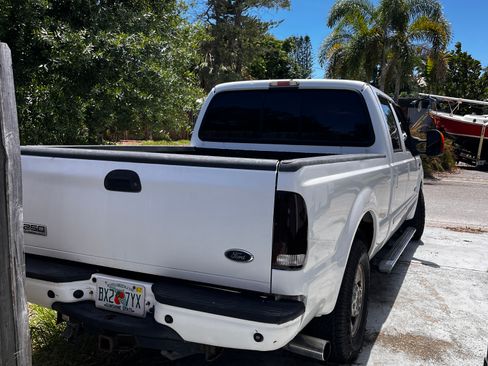 Used 2006 Ford F250 XLT RWD image 5