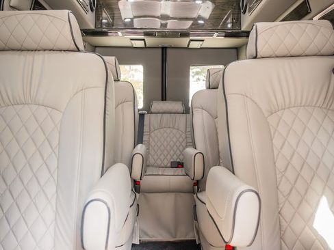 Used 2022 Mercedes-Benz Sprinter 2500 image 20