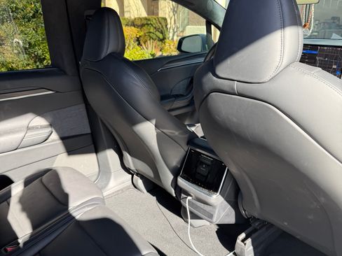 Used 2023 Tesla Model X image 14