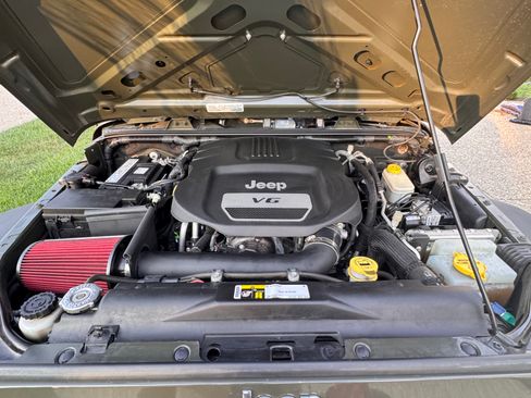 Used 2015 Jeep Wrangler Unlimited Sport w/ Quick Order Package 24S image 2