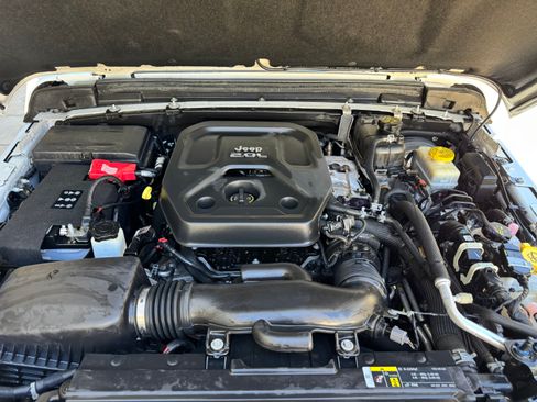 Used 2018 Jeep Wrangler Unlimited Sport S image 9