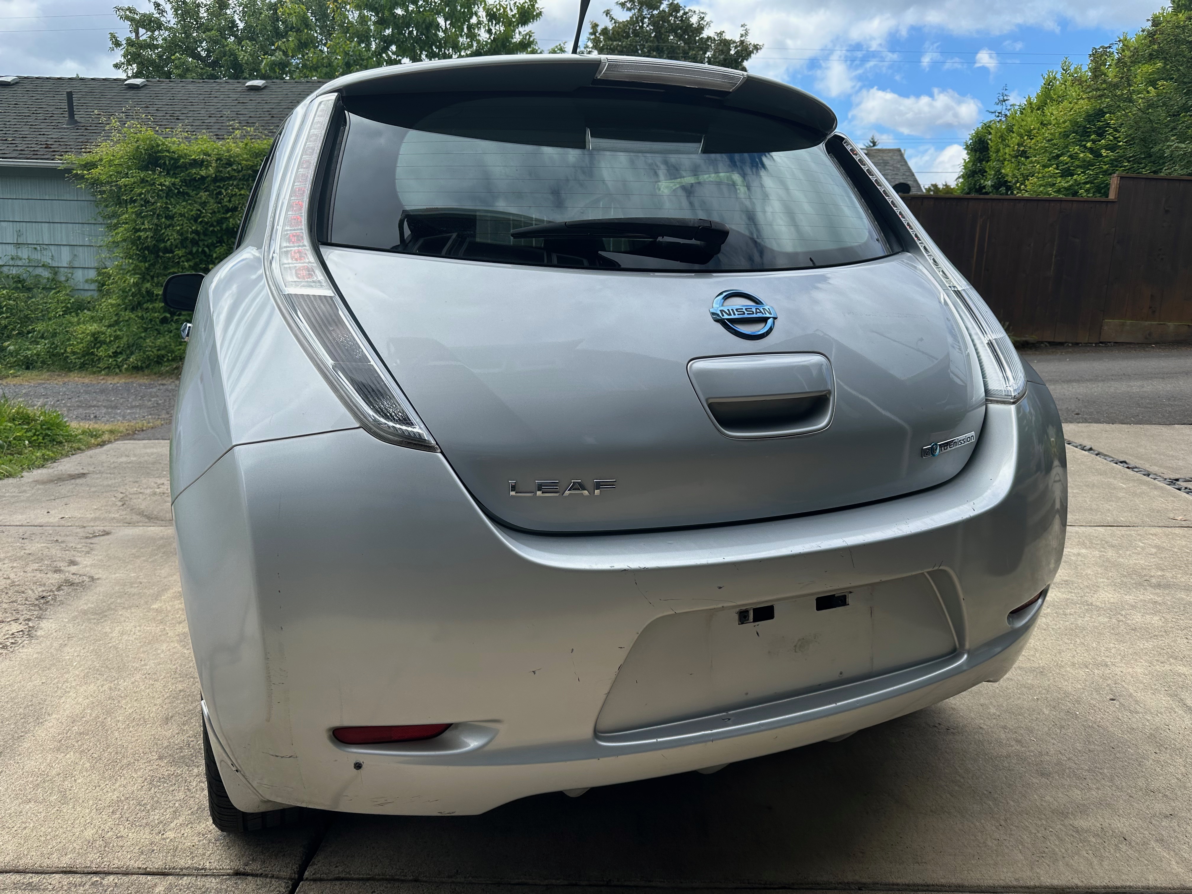 Used 2013 Nissan Leaf SV w/ LED & Quick Charge Pkg FWD image 9