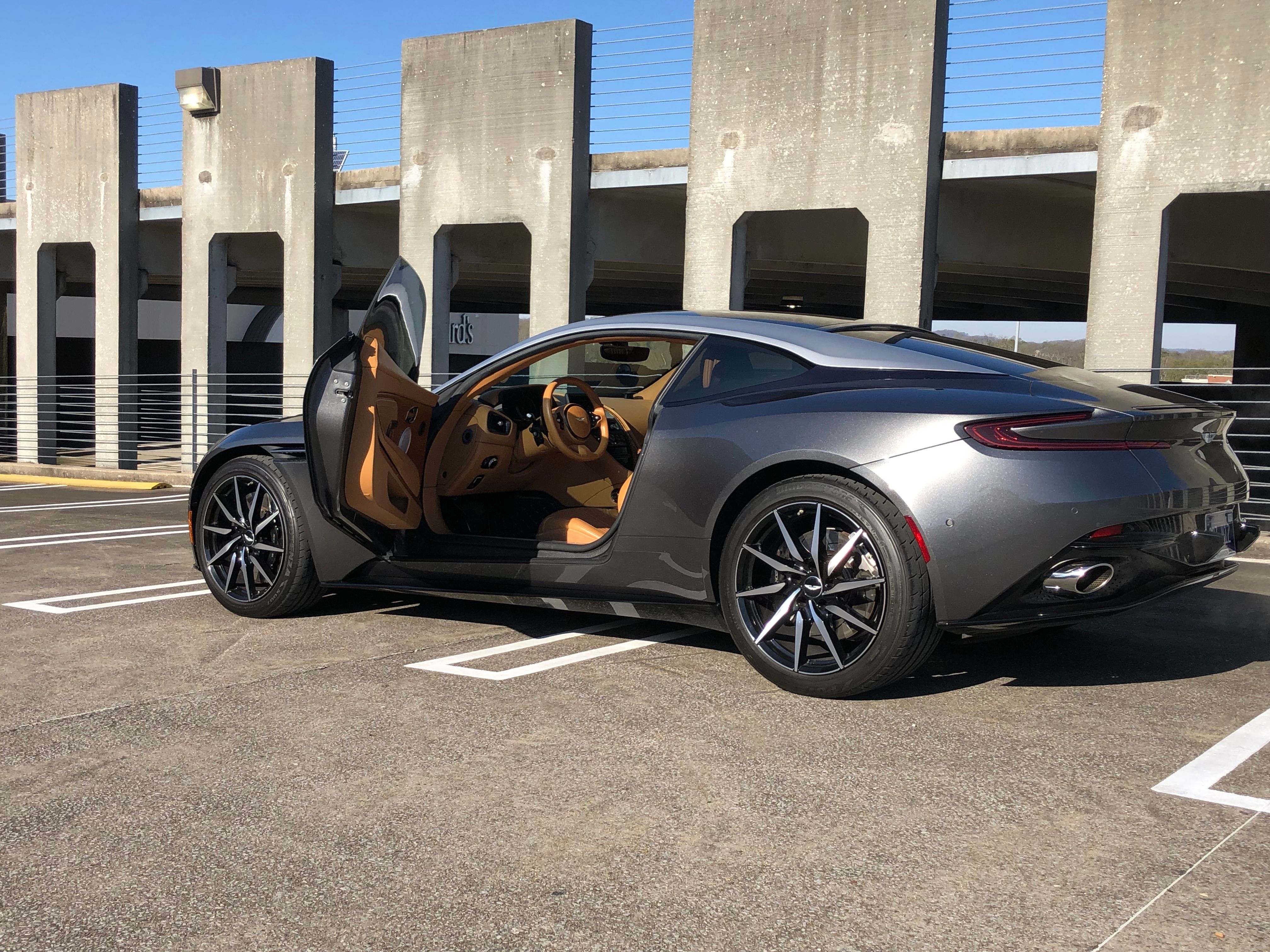 Used 2017 Aston Martin DB11 V12 RWD image 10