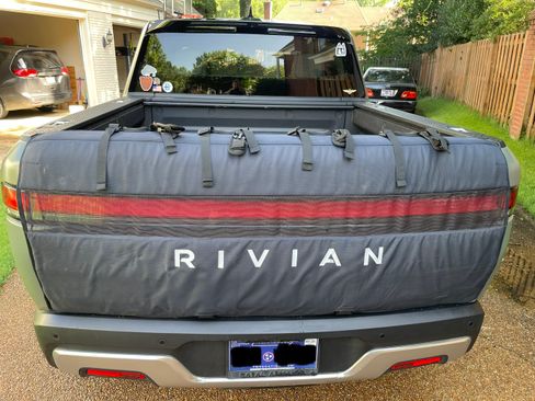 Used 2023 Rivian R1T Launch Edition AWD/4WD image 20