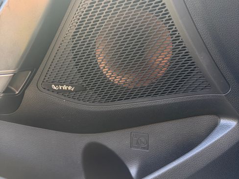 Used 2018 Hyundai Santa Fe Sport w/ 2.0T Ultimate Tech Package 05 image 19