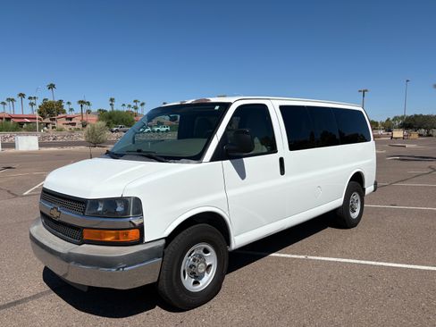 Used 2012 Chevrolet Express 3500 LT w/ LT Preferred Equipment Group image 2